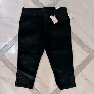 Cropped Capri Pants NWT